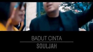 badut cinta