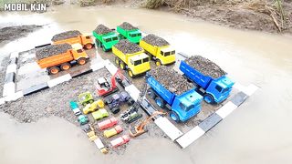 membersihkan mobil mainan