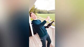 Compilation vidéos drôles (une minute) #12