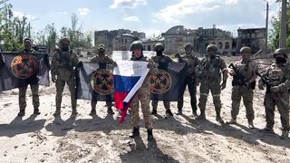 Е. Пригожин. 20 мая 2023 года в 12 часов был полностью взят Бахмут