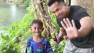Mic bau taik keusilan abangnya