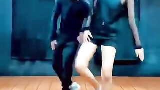 Tere yaar btehry ny Mera Tu hi hai bas yara dance performing