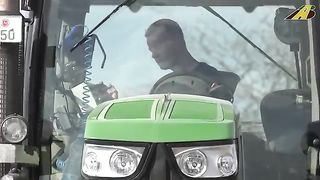 KARTOFFELANBAU IN DER LANDWIRTSCHAFT TRAKTOR FENDT 1050 & BEETFORMER & JOHN DEERE 6170R SEPARIERER