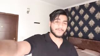 Apni Dost say 4 Saal baad mil liya * ???? | viral
