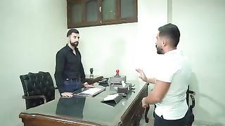 !!جابوه ليستجوبوه بالمخابرات  طلع رئيس المخابرات العن منه