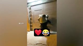 Funny video moment of Pakistani people's