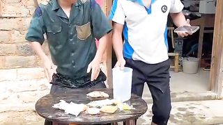 Funny Chinese friends ???? #china #video #chinastyle #chinese #chinatikt..._4.