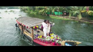 _Awaara__Video_Song___Alone___Bipasha_Basu___Karan_Singh_Grover