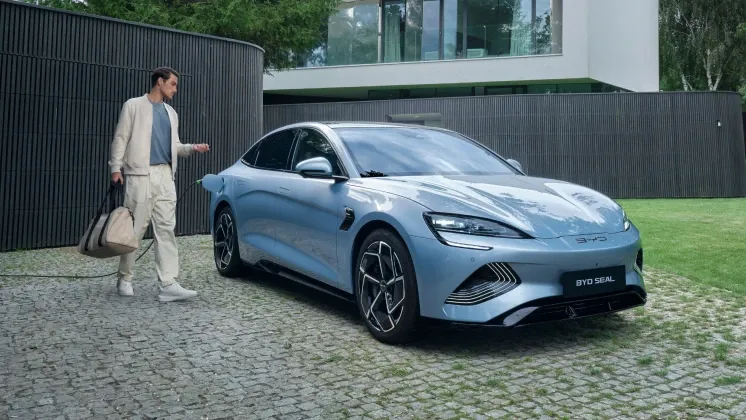 BYD Surpasses Tesla in Fully Electric Vehicle Deliveries in 2025