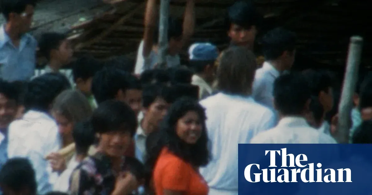Woman who disappeared on Nias in 1976 surprises audience at surf-film premiere — I.guim.co.uk