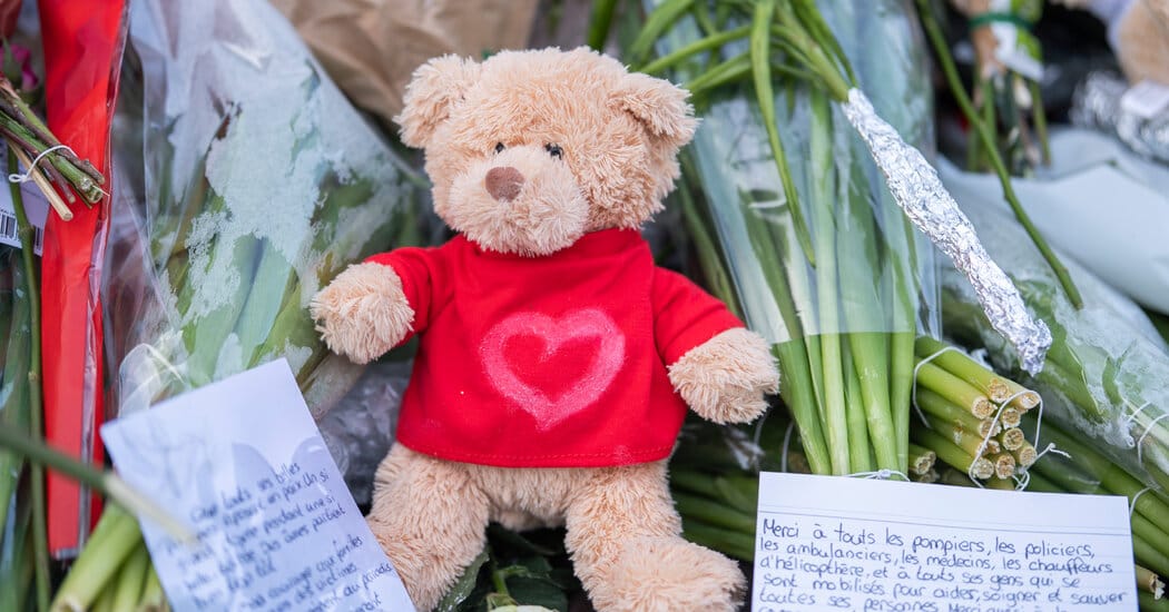 Sparklers Blamed for Deadly New Year’s Blaze at Swiss Resort Bar — Static01.nyt.com