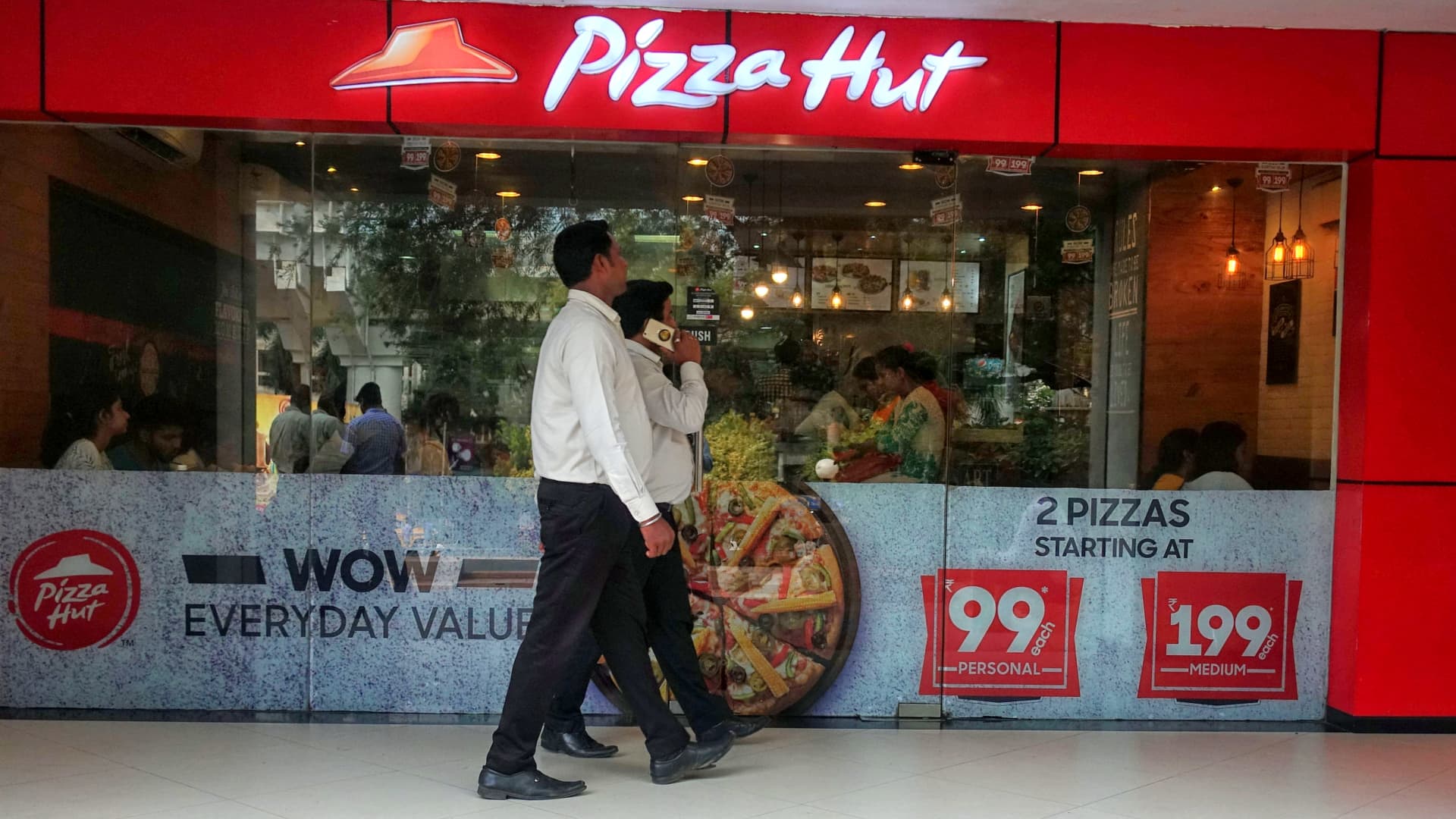Devyani and Sapphire to merge Indian KFC and Pizza Hut operations; shares react — Image.cnbcfm.com