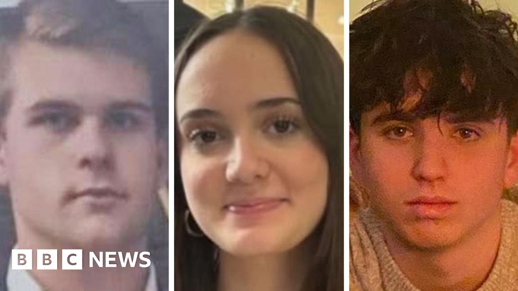 Families desperate for news as teens remain missing after Swiss ski-resort fire — Ichef.bbci.co.uk