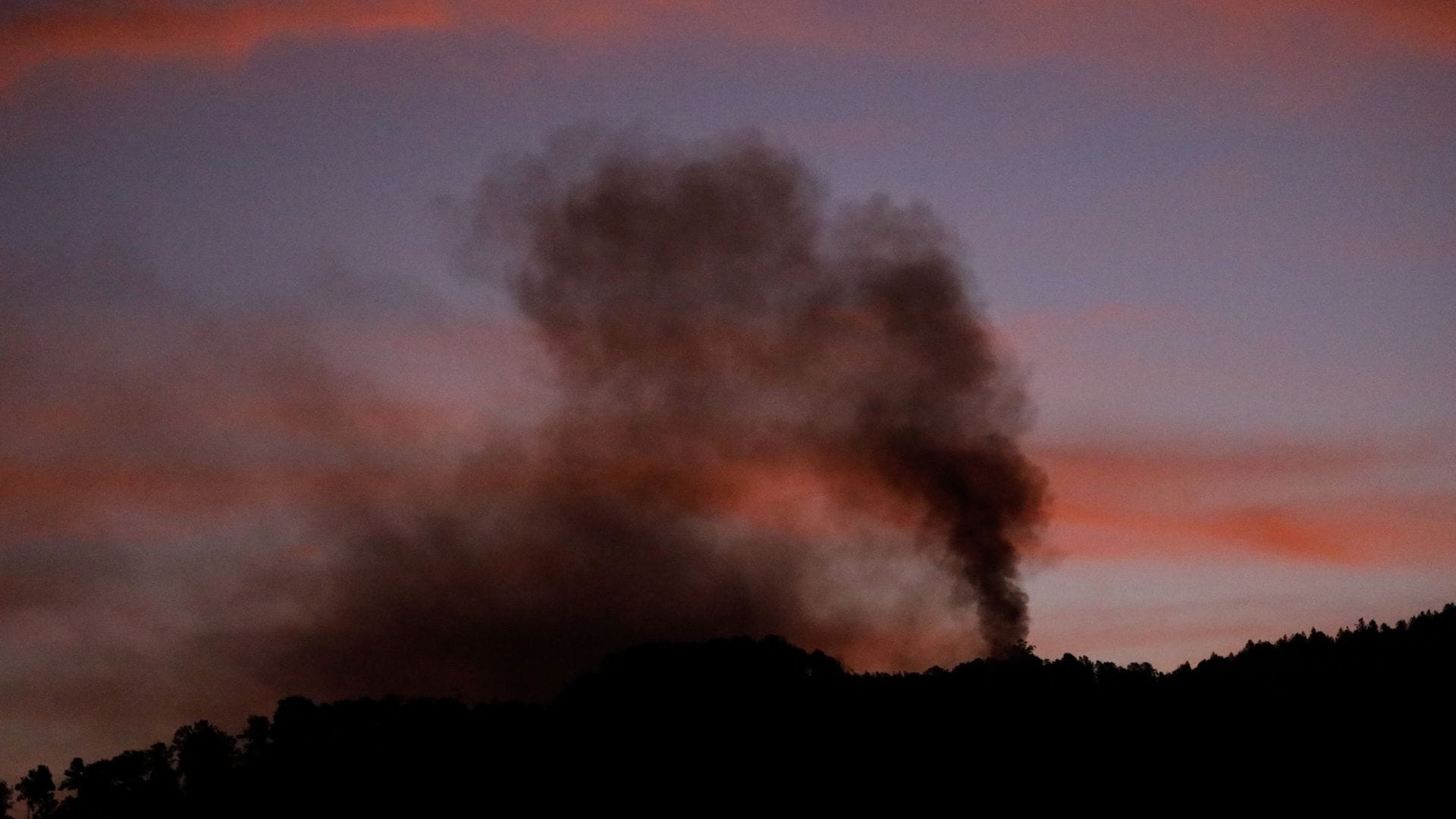 US carries out large-scale strikes in Venezuela amid claims Maduro was captured and flown out — E3.365dm.com