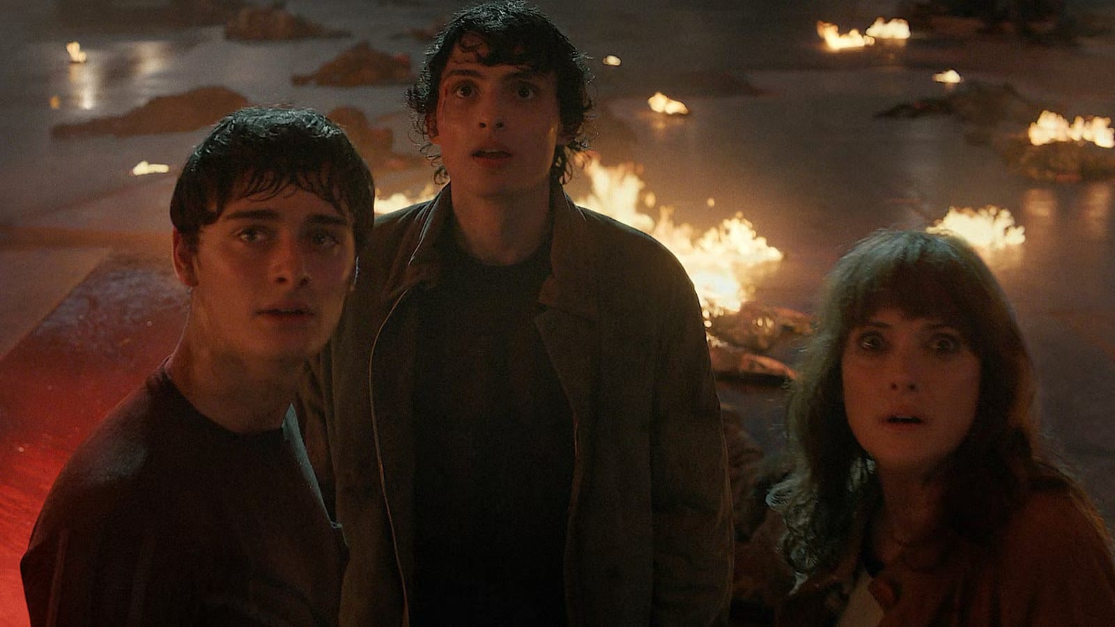 Duffers saved Stranger Things' only scripted F-bomb for Winona Ryder — Static0.moviewebimages.com