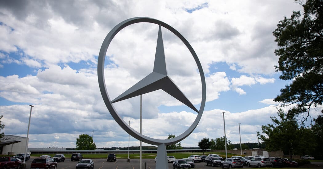 Mercedes-Benz to Pay Up to $150 Million in U.S. Diesel Emissions Settlement — Static01.nyt.com