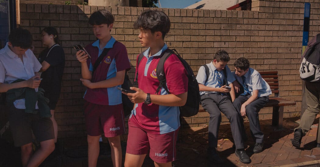 Australia’s under‑16 social media ban sparks debate among parents worldwide — Static01.nyt.com