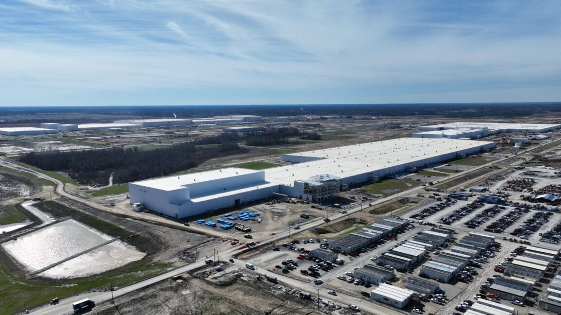 Ford and SK On end BlueOvalSK joint venture, split ownership of two plants — Cdn.arstechnica.net