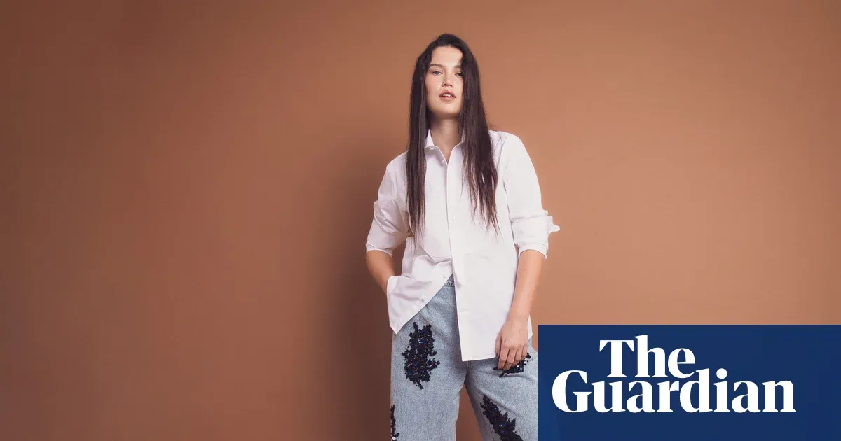 Jess Cartner-Morley: the white shirt as a confidence-boosting 'superhero cloak' — I.guim.co.uk