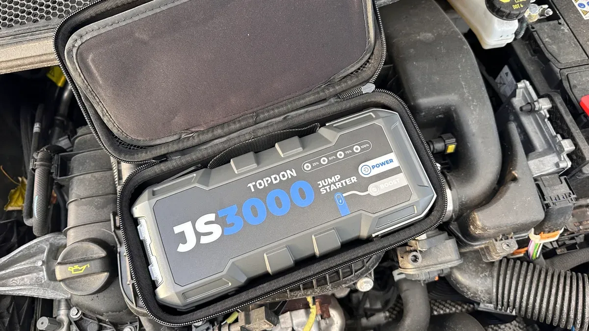 ZDNET reviewer says Topdon JS3000 started his car after months in the trunk — Zdnet.com