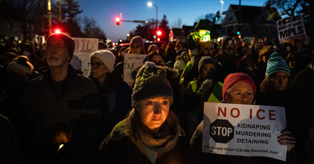 ICE agent fatally shot a Minneapolis woman; officials dispute accounts — Static01.nyt.com
