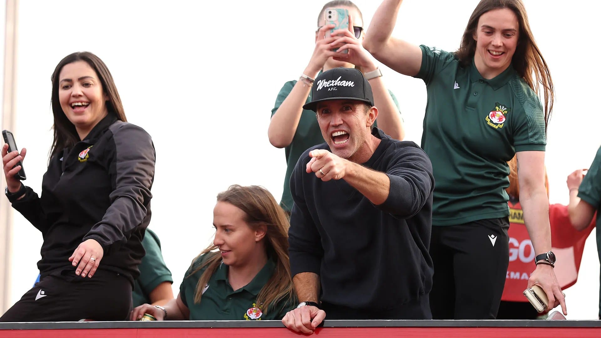 Rob McElhenney net worth estimated at $50m as Wrexham co-owner — Assets.goal.com