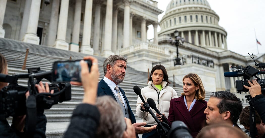 Rep. Massie calls U.S. action in Venezuela 'gaslighting' and questions its legality — Static01.nyt.com