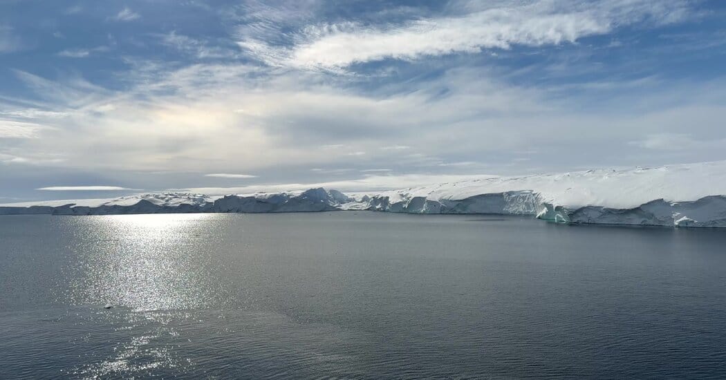 Icebreaker Araon reaches close to Thwaites Glacier in Amundsen Sea — Static01.nyt.com