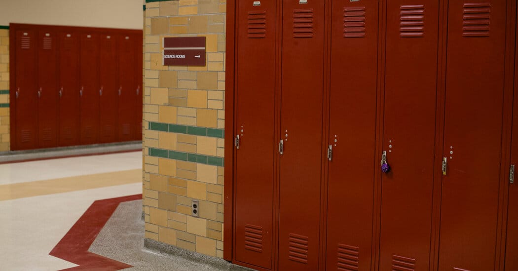 James Traub finds U.S. civic education failing as many students learn little — Static01.nyt.com