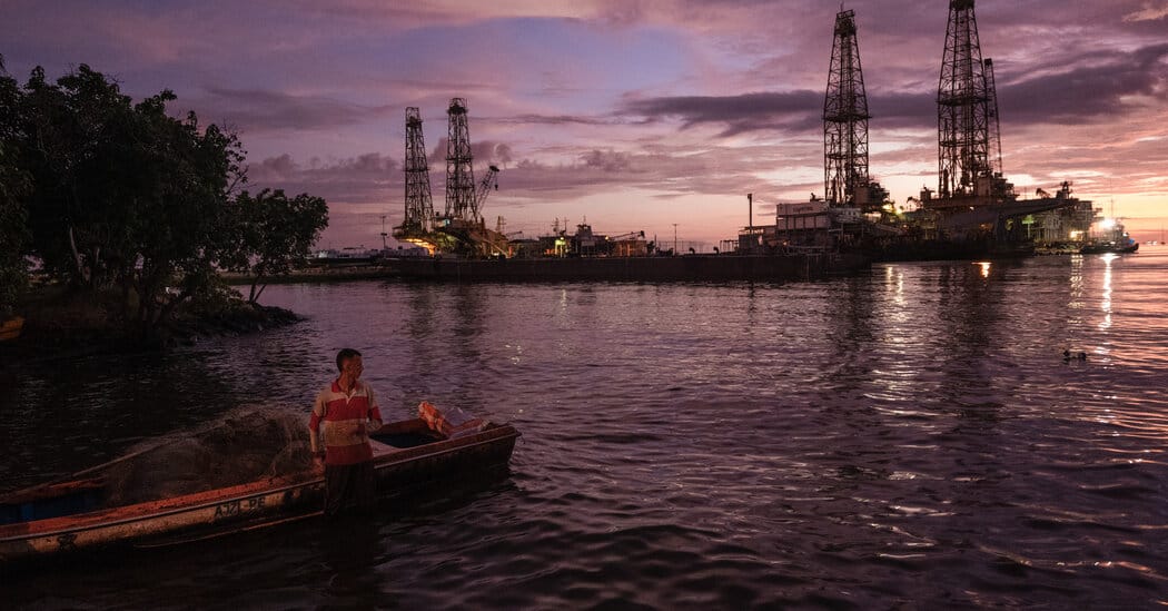 Trump administration outlines plan to assume control of Venezuela’s oil sales — Static01.nyt.com