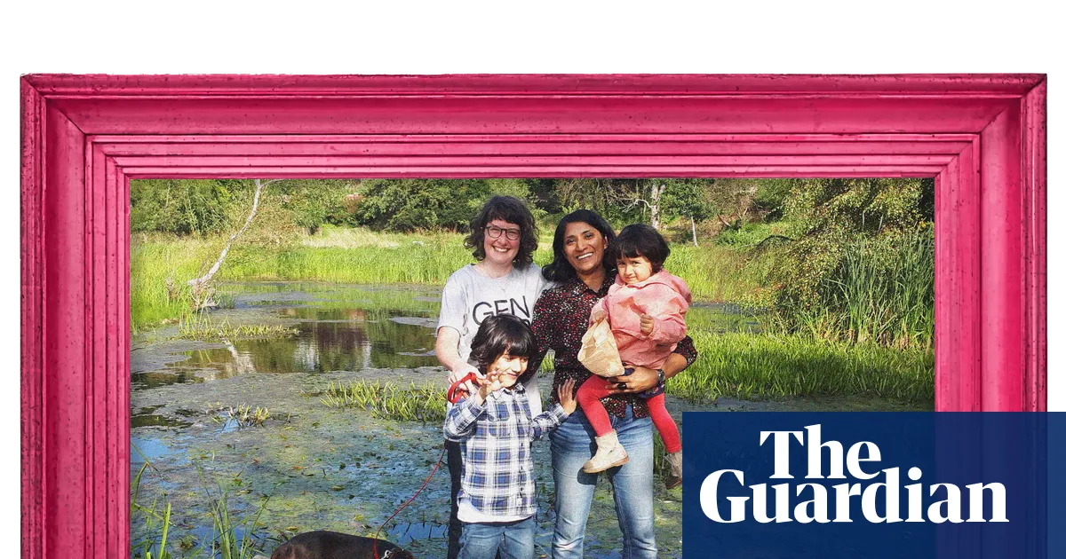 Family photo recalls joy and grief in a National Trust garden — I.guim.co.uk