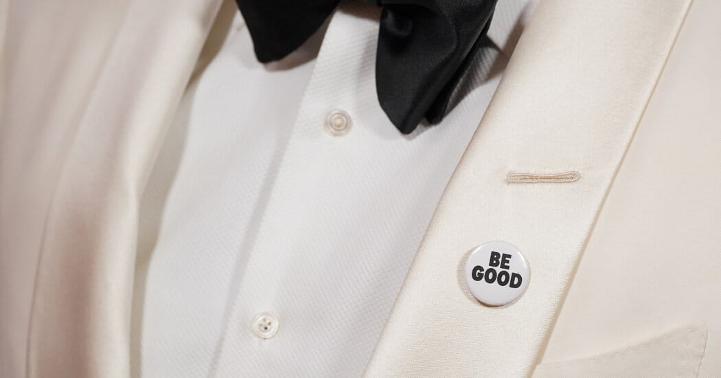 Celebrities Wear 'ICE OUT' and 'Be Good' Pins at Golden Globes — Static01.nyt.com