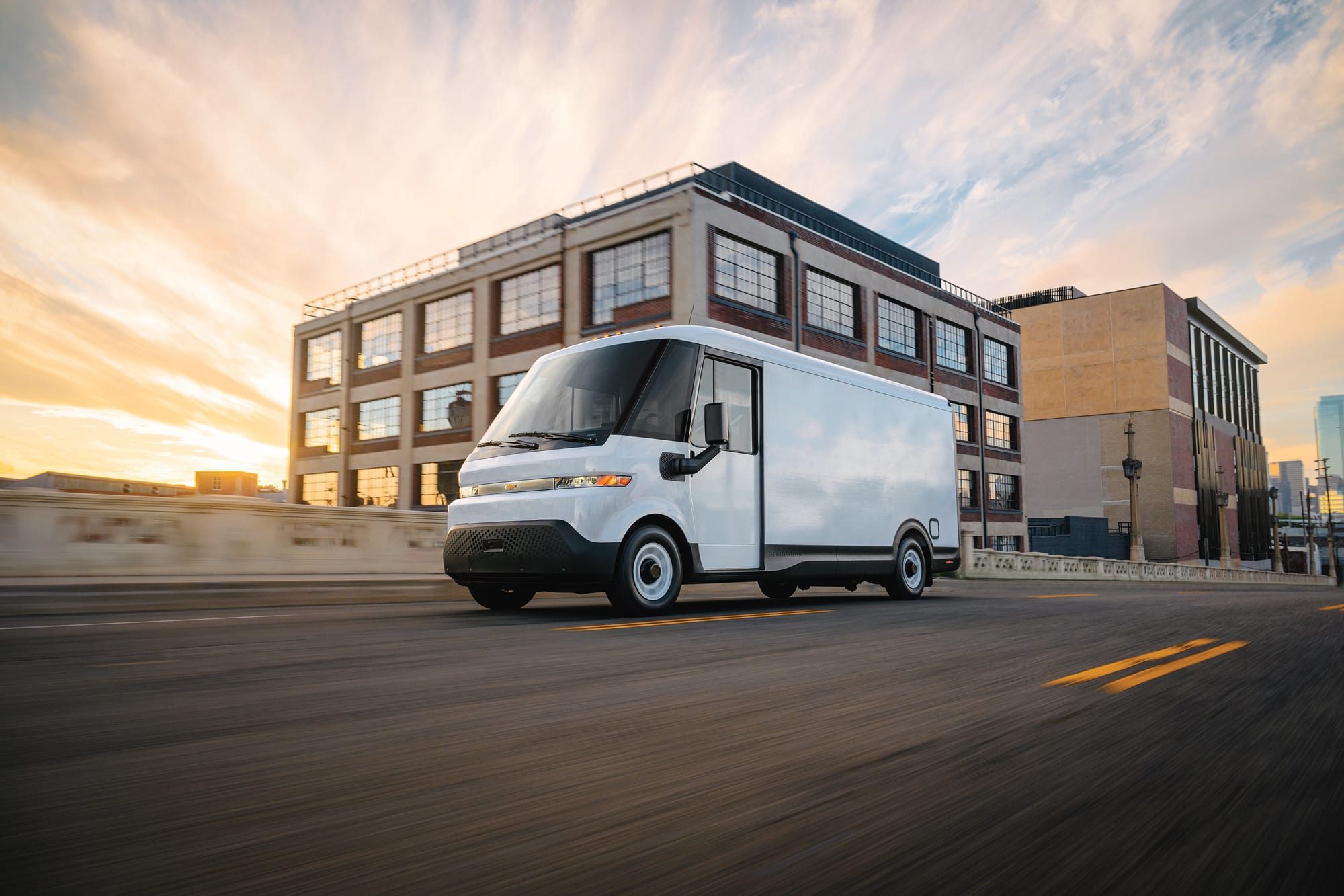 GM records $6 billion write-down as US EV plans shift — Cdn.arstechnica.net