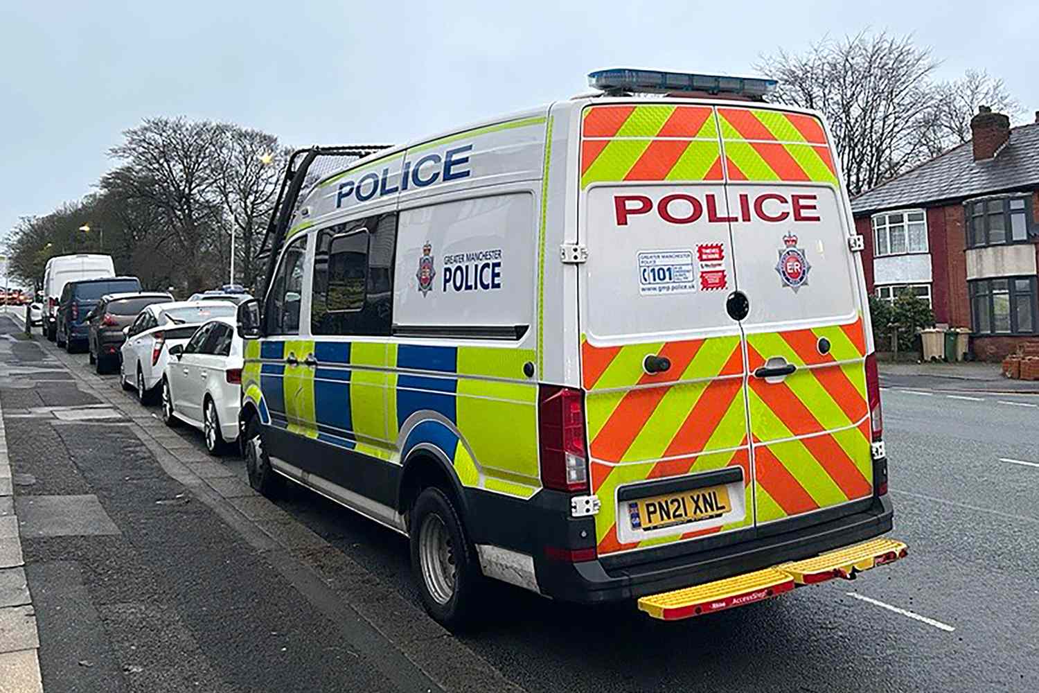 Three teenagers and taxi driver killed in Bolton head-on crash — People.com