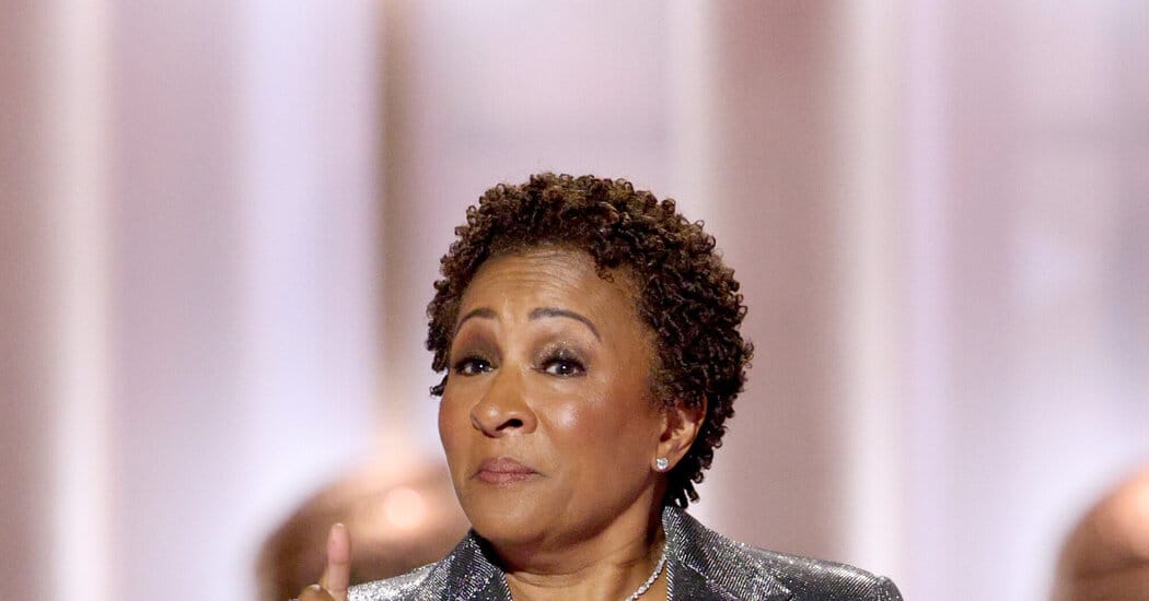 Ricky Gervais Wins Golden Globe for Stand-Up as Wanda Sykes Roasts Nominees — Static01.nyt.com