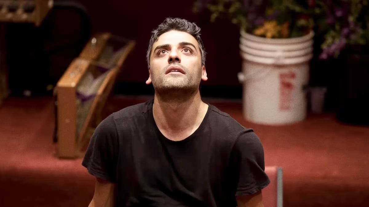 Oscar Isaac’s King Hamlet framed as an intimate, behind-the-scenes documentary — Static0.colliderimages.com