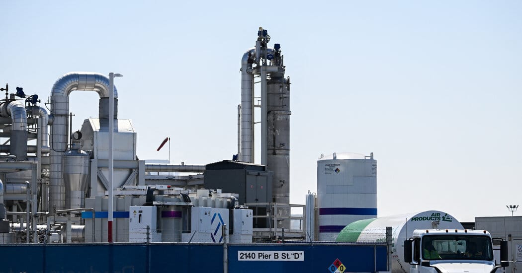 Judge Rules Trump Administration’s Energy Grant Cuts Unlawful — Static01.nyt.com