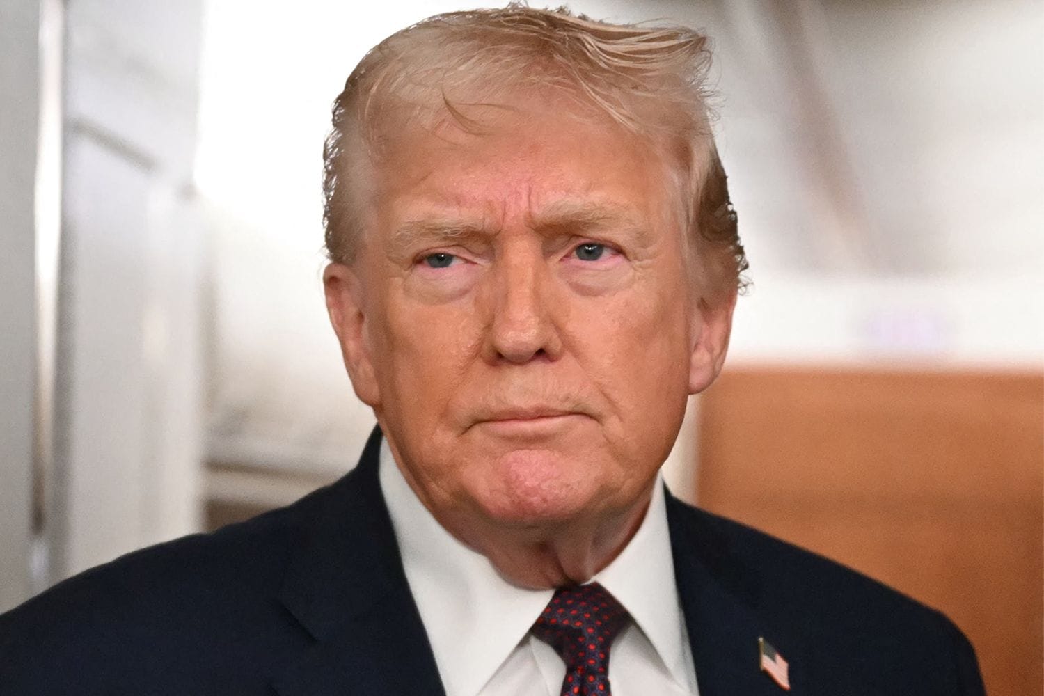 Trump questions his promise to send $2,000 tariff rebate checks — People.com