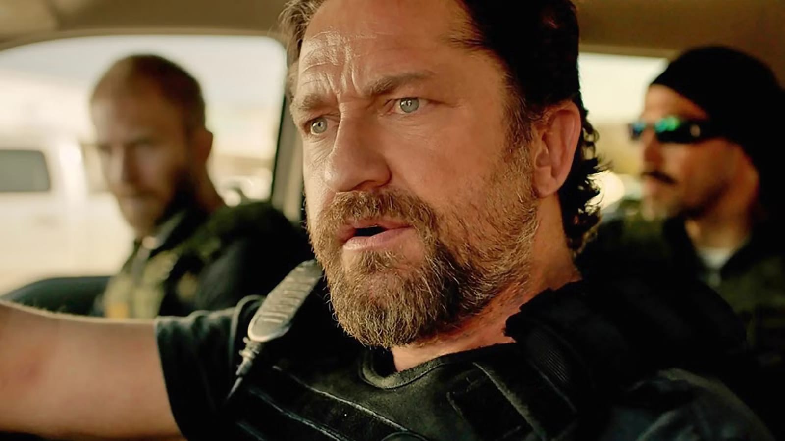 Gerard Butler's Den of Thieves hailed as a modern action classic — Static0.moviewebimages.com