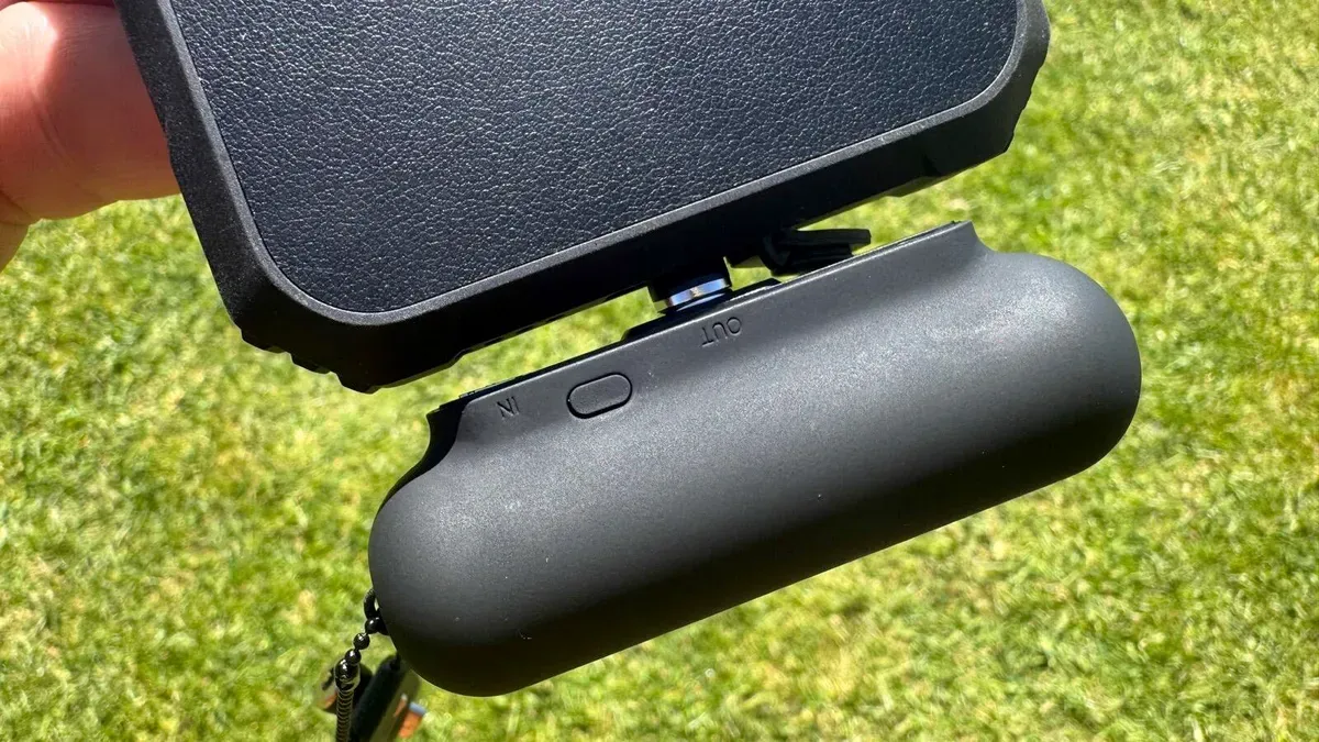 Statik Snap-n-Charge review: small magnetic power bank for cable-free top-ups — Zdnet.com