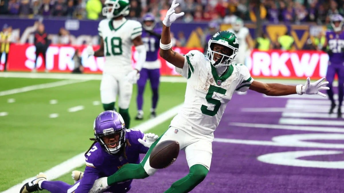 Dante Moore returns to Oregon, closing Jets' clearest QB path — Sportshub.cbsistatic.com