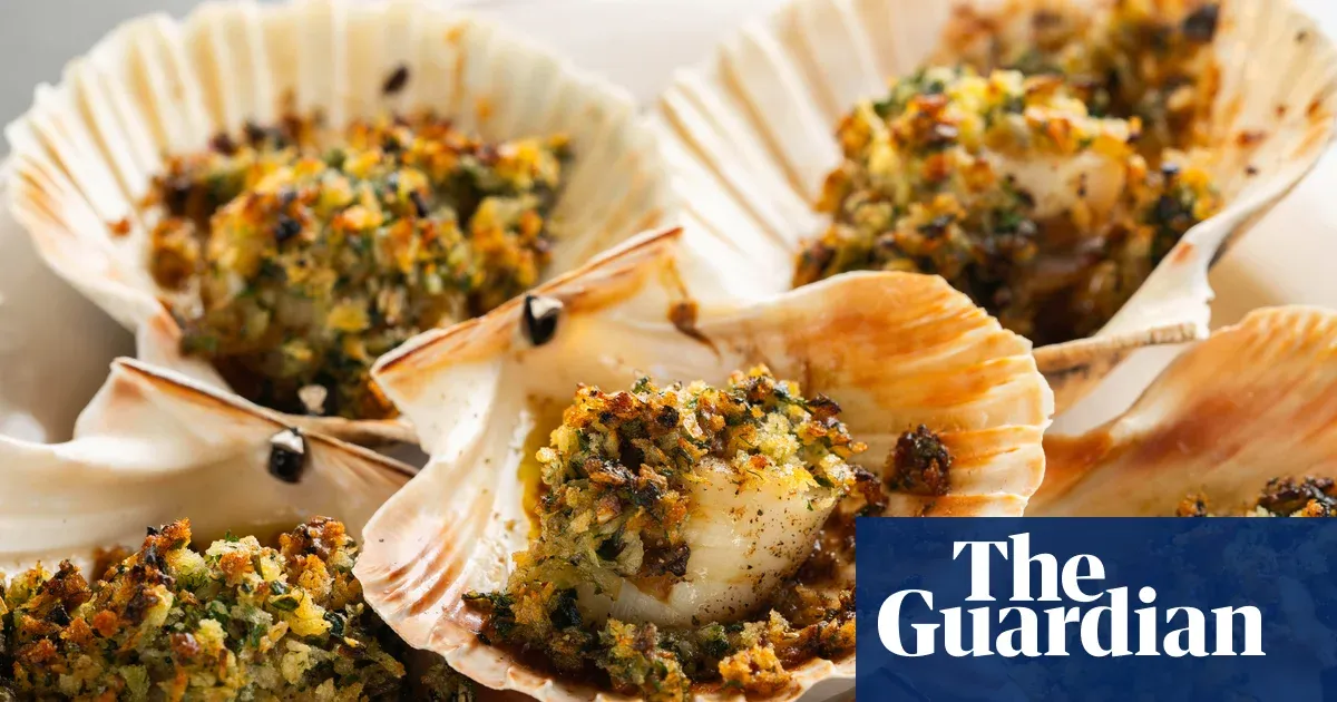 Mark Hix shares baked scallops with herb crust recipe — I.guim.co.uk
