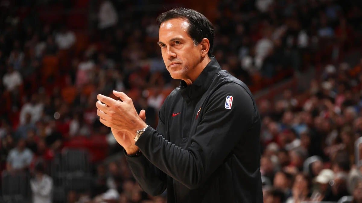 Erik Spoelstra becomes longest-tenured coach in U.S. pro sports after Tomlin exit — Sportshub.cbsistatic.com