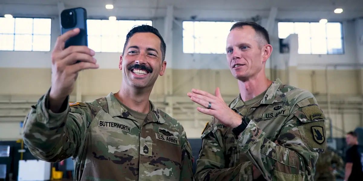 Army soldiers use social-media humor to help boost enlistments — I.insider.com
