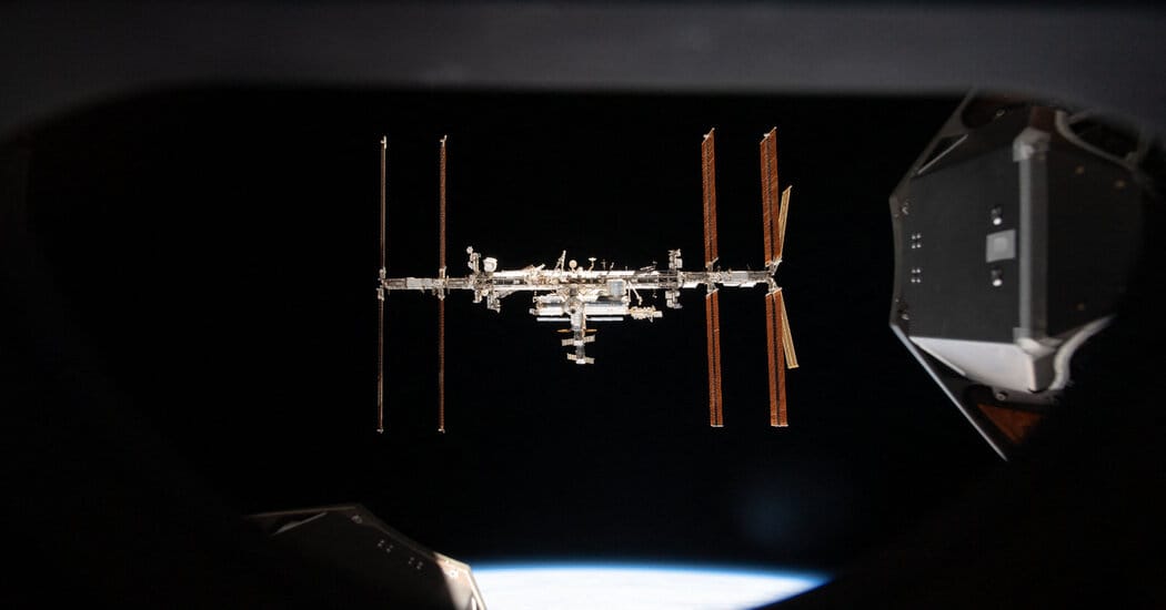 Four Crew‑11 astronauts return to Earth after in‑orbit medical issue — Static01.nyt.com