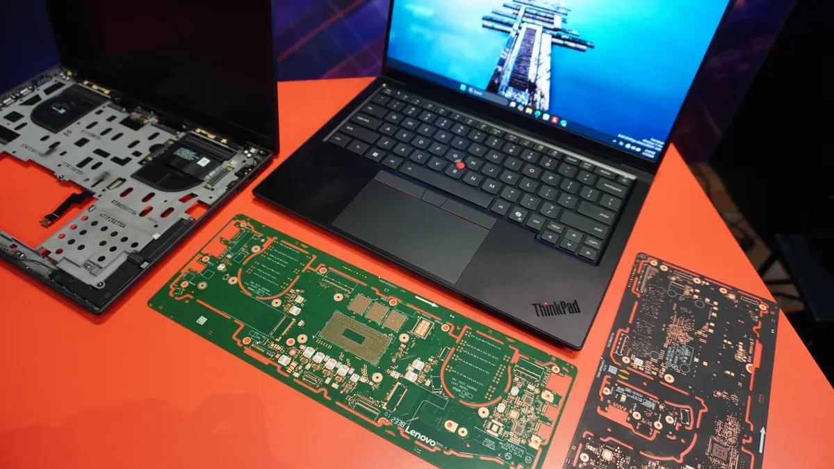 Lenovo’s ThinkPad X1 Carbon Gen 14 adds double-sided 'Space Frame' for repairs — Zdnet.com