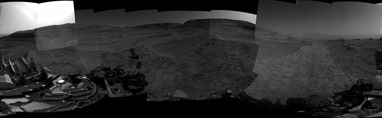 Curiosity right Navcam images on Sol 4728 captured in cylindrical projection — Assets.science.nasa.gov