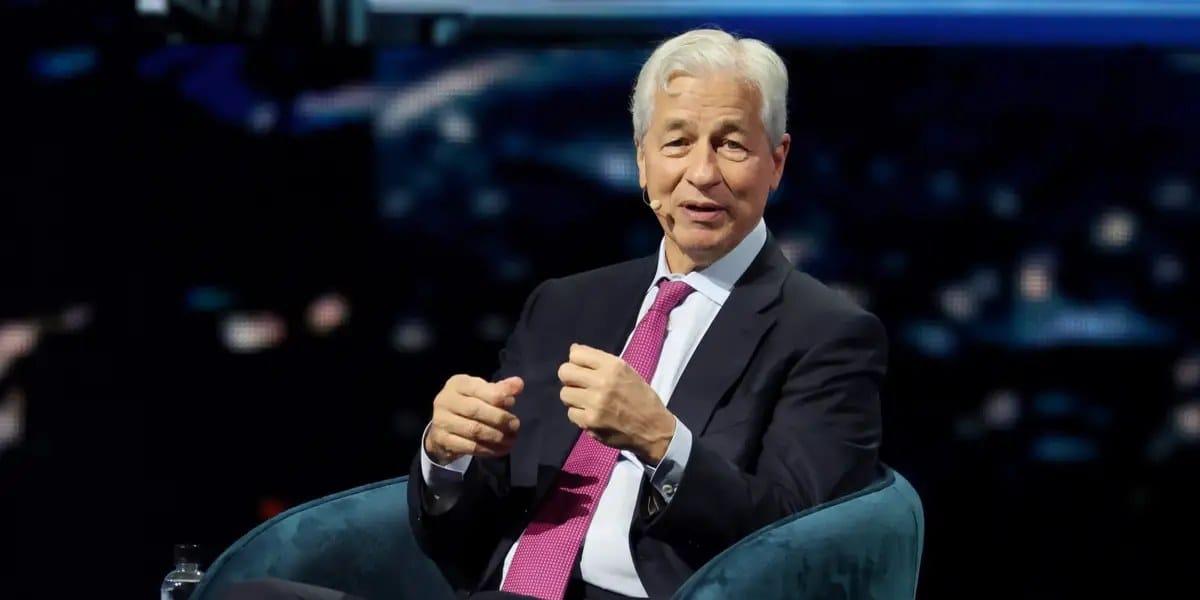 Jamie Dimon says he called Warren Buffett after hiring Todd Combs — I.insider.com