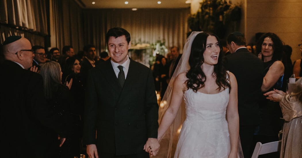 Talia Marcus and Charles Blaettler married in Long Island City after meeting on a campaign — Static01.nyt.com