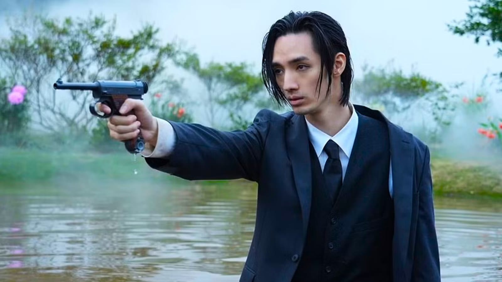 Teaser positions Revolver Lily as a vintage John Wick–style rescue thriller — Static0.moviewebimages.com